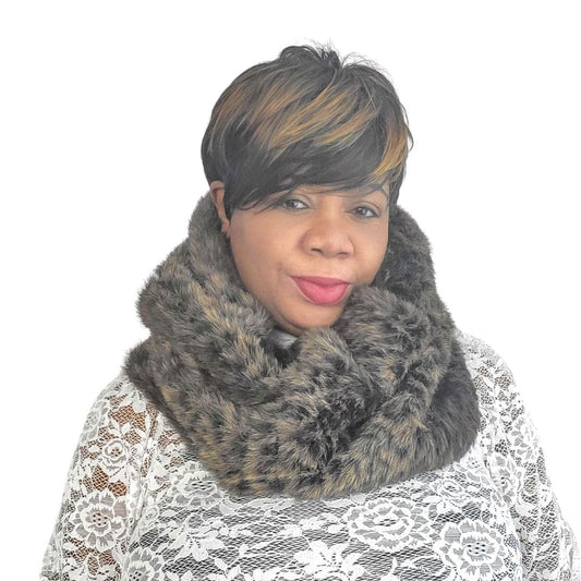 Cheetah Animal Print Short Pile Faux Fur Infinity Scarf / Neck Warmer